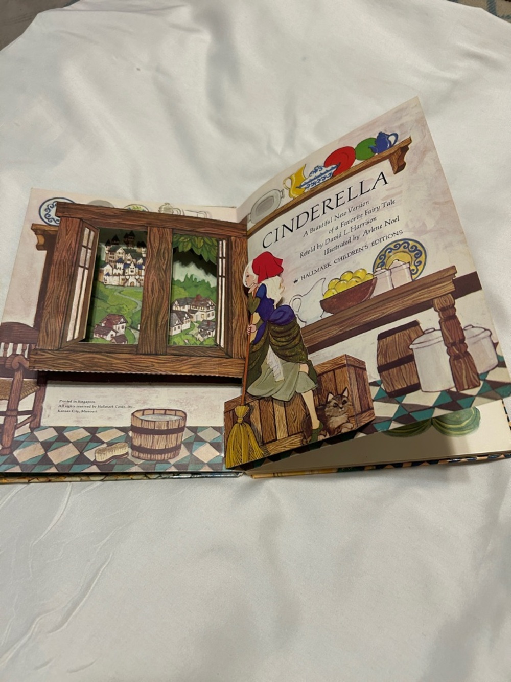 Moving🎻Sale Cinderella Hallmark pop up book Arlene Noel 1970’s - Picture 3 of 4